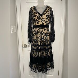 Taylor Black and Cream Floral Long Sleeve Dress